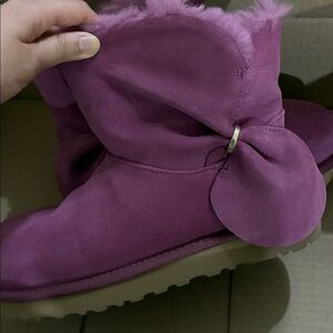 UGG Women's Pink Suede Lace Up Boots size 6 women’s